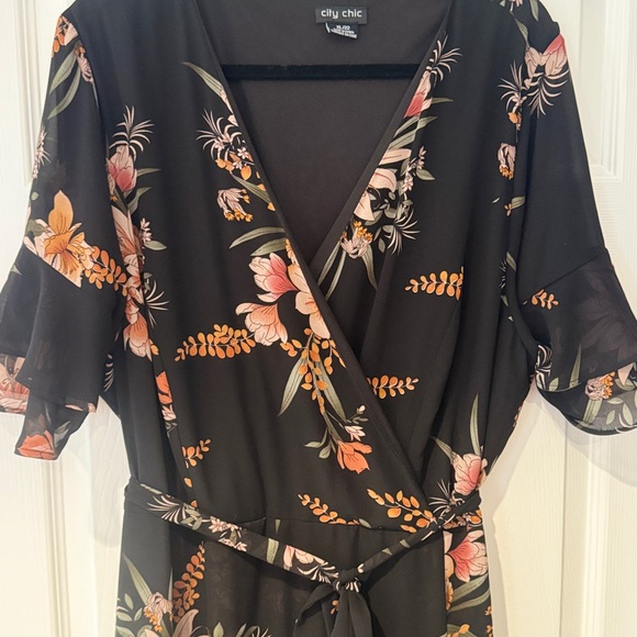 City Chic Black Floral Maxi Dress - Picture 2 of 4